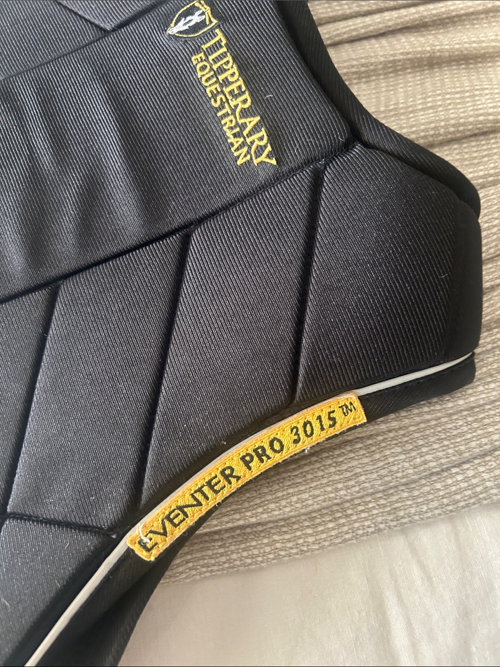 Tipperary Equestrian Protection Vest - size YL - Picture 3 of 5